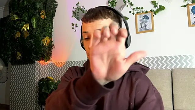 Neythancooper online show from 11/18/25, 01:44