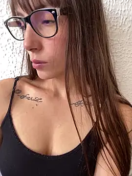 Snapshot of paula_miler1 chatting on 06/30/26, 03:46 paula miler1 online show from 06/30/26, 03:46