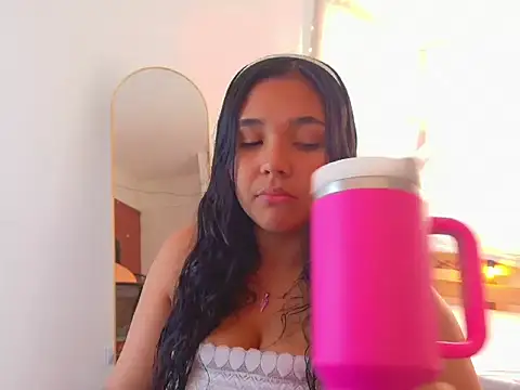 loreaniss online show from 03/04/26, 07:42