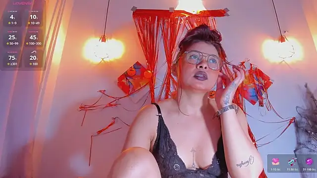 Karlaliones69 online show from 10/22/25, 11:32