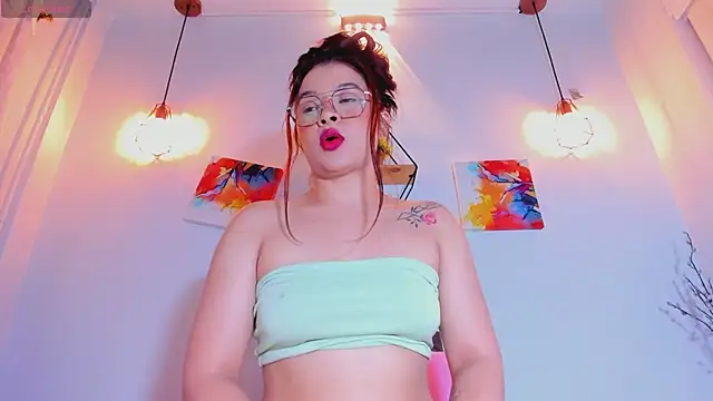 Karlaliones69 online show from 12/04/25, 12:03