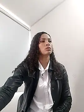 SofiaDelicia online show from 10/19/25, 02:07