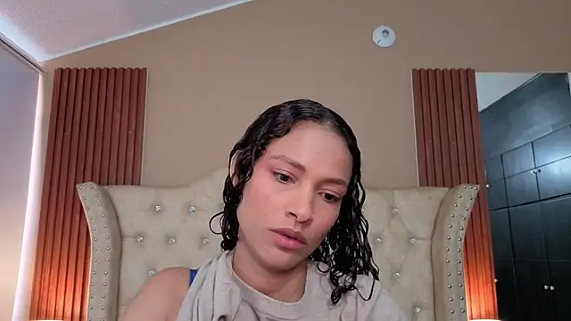 SofiaDelicia online show from 11/18/25, 04:33