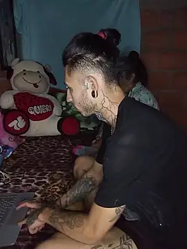 Snapshot of Tattoboy19cm chatting on 04/23/26, 03:30 Tattoboy19cm online show from 04/23/26, 03:30