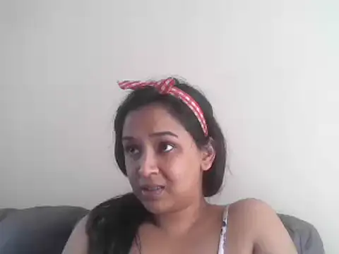 Snapshot of cute_indianxo chatting on 10/09/25, 08:56 cute indianxo online show from 10/09/25, 08:56