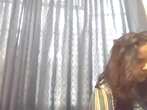 Snapshot of cute_indianxo chatting on 10/15/25, 05:40 cute indianxo online show from 10/15/25, 05:40
