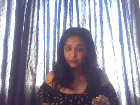 cute indianxo online show from 10/25/25, 08:33