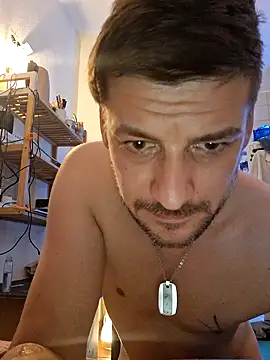 Snapshot of a7ex chatting on 12/23/24, 02:13 a7ex online show from 12/23/24, 02:13