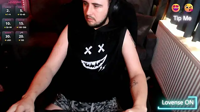 cjhouse96 online show from 10/23/25, 11:42