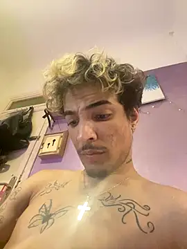 Snapshot of luluycoco chatting on 09/13/25, 12:32 luluycoco online show from 09/13/25, 12:32