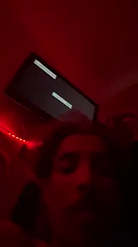 Snapshot of luluycoco chatting on 10/28/25, 08:18 luluycoco online show from 10/28/25, 08:18