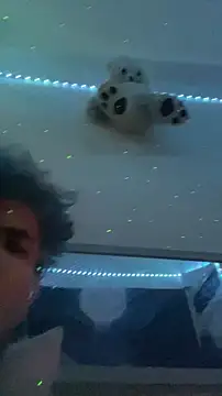 Snapshot of luluycoco chatting on 10/29/25, 02:03 luluycoco online show from 10/29/25, 02:03