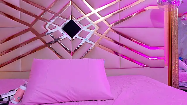 cutepetitee online show from 11/05/25, 07:36