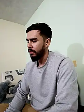 Snapshot of Maximiliano444 chatting on 09/30/25, 02:49 Maximiliano444 online show from 09/30/25, 02:49