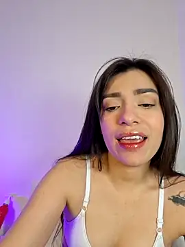 AmaiaSalvatore online show from 10/05/25, 08:29