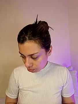 AmaiaSalvatore online show from 11/06/25, 09:26