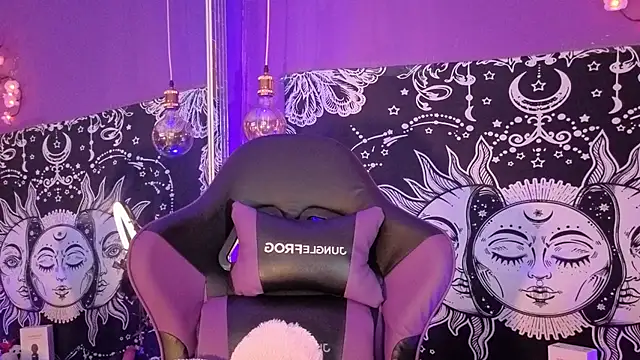 Gaia Gatex online show from 04/16/26, 01:23