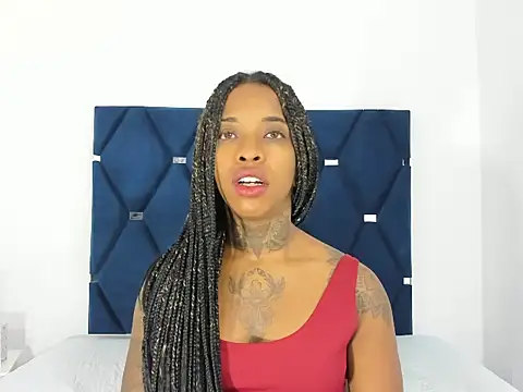 Pauline Fox online show from 10/07/25, 01:47