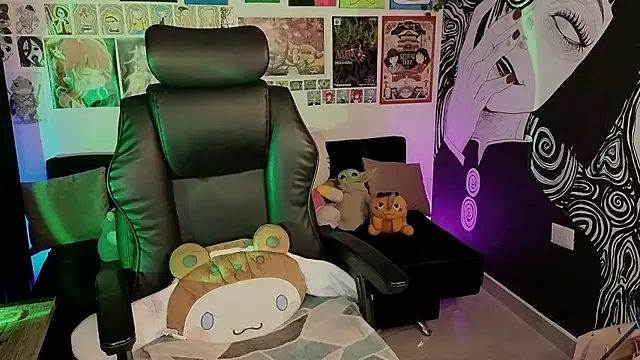 Yuhwan  online show from 02/18/26, 11:55