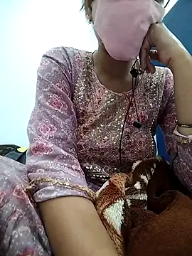 Miss-0012 online show from 11/13/25, 04:39