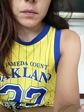 alicepavia22 online show from 09/19/25, 07:58