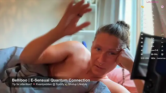 SwingWingWomanSweden online show from 09/12/25, 06:35