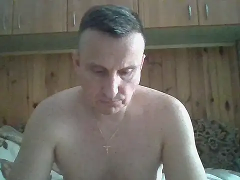Snapshot of Maksymilian1 chatting on 02/17/26, 12:56 Maksymilian1 online show from 02/17/26, 12:56