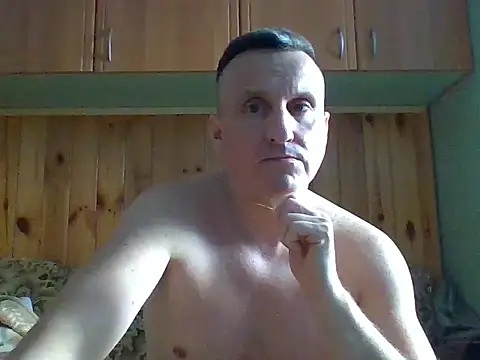 Snapshot of Maksymilian1 chatting on 02/28/26, 01:23 Maksymilian1 online show from 02/28/26, 01:23