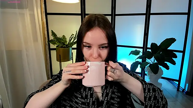 MarySparkle online show from 10/10/25, 04:00