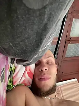 Snapshot of PUER4IK chatting on 09/11/25, 07:41 PUER4IK online show from 09/11/25, 07:41