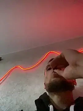 Snapshot of PUER4IK chatting on 10/15/25, 02:39 PUER4IK online show from 10/15/25, 02:39