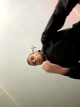 Snapshot of PUER4IK chatting on 10/17/25, 08:50 PUER4IK online show from 10/17/25, 08:50