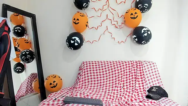 axel rousse2 online show from 10/24/25, 10:17