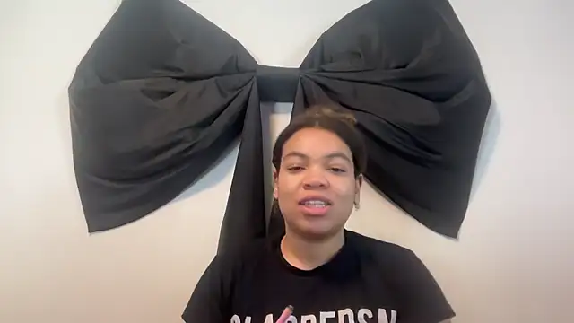 zahrabliss online show from 10/18/25, 04:41