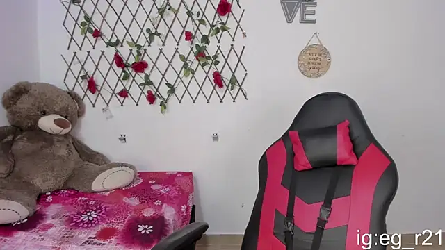 emma grays2 online show from 10/30/25, 04:03