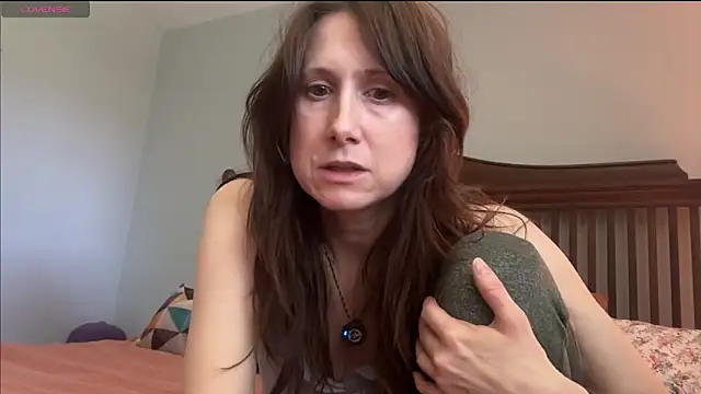 Snapshot of MommyGoddessL chatting on 06/15/26, 06:21 MommyGoddessL online show from 06/15/26, 06:21