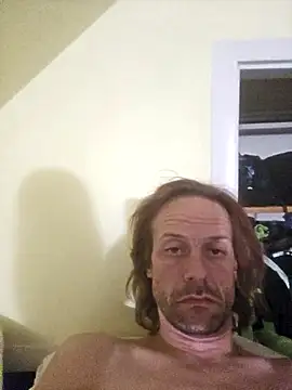 Snapshot of Danny19867 chatting on 10/12/25, 04:00 Danny19867 online show from 10/12/25, 04:00