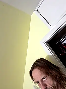 Snapshot of Danny19867 chatting on 11/15/25, 02:42 Danny19867 online show from 11/15/25, 02:42