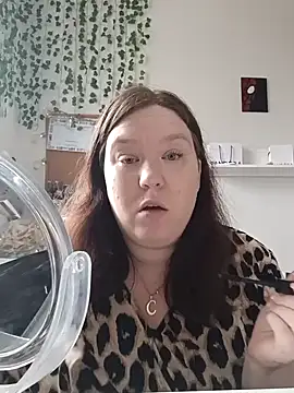 Feuchtekitty92xh online show from 10/08/25, 07:06