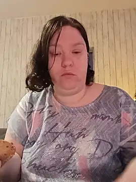 Feuchtekitty92xh online show from 12/04/25, 07:28