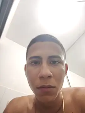 Snapshot of Davig4 chatting on 09/15/25, 11:27 Davig4 online show from 09/15/25, 11:27