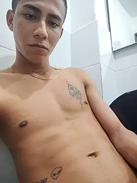 Snapshot of Davig4 chatting on 10/09/25, 04:54 Davig4 online show from 10/09/25, 04:54