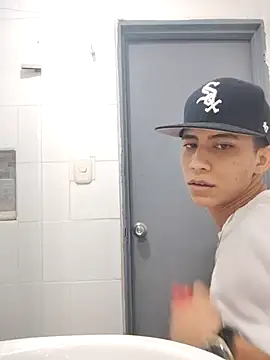 Snapshot of Davig4 chatting on 11/03/25, 01:56 Davig4 online show from 11/03/25, 01:56