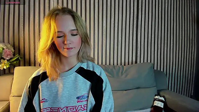 Snapshot of Casey_Sweeet chatting on 09/29/25, 08:08 Casey Sweeet online show from 09/29/25, 08:08