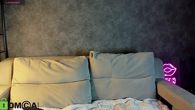 Snapshot of Casey_Sweeet chatting on 10/17/25, 05:04 Casey Sweeet online show from 10/17/25, 05:04