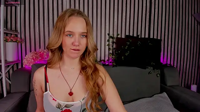 Casey Sweeet online show from 04/04/26, 02:58