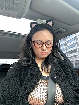 wen521 online show from 11/12/25, 01:39