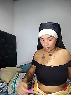 Snapshot of Vale_Nikol21 chatting on 12/20/25, 01:23 Vale Nikol21 online show from 12/20/25, 01:23