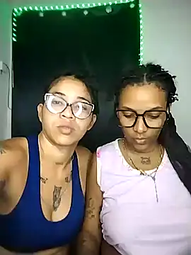 Snapshot of Vale_Nikol21 chatting on 03/14/26, 12:17 Vale Nikol21 online show from 03/14/26, 12:17