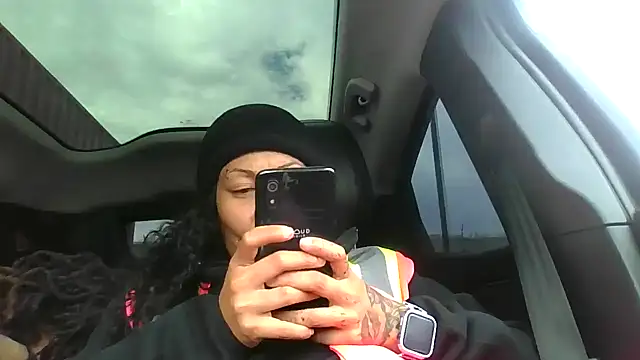 Flossee online show from 11/12/25, 07:57